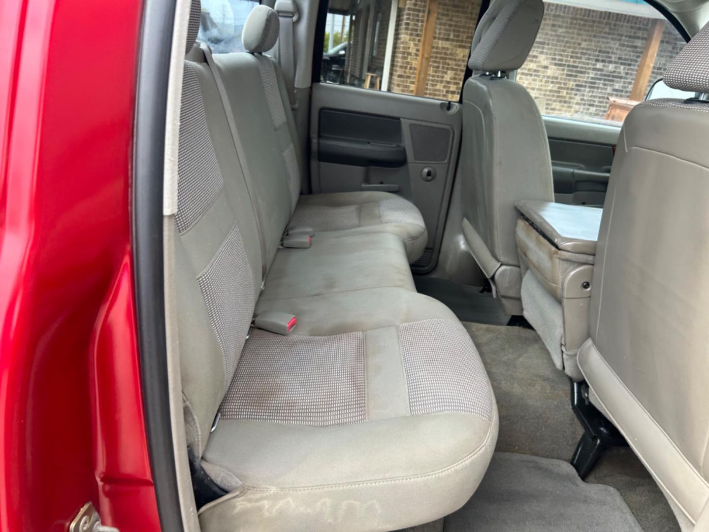 2006 Red /Beige Dodge Ram 1500 (1D7HU18N36S) with an 4.7L V8 F OHV engine, Automatic transmission, located at 1687 Business 35 S, New Braunfels, TX, 78130, (830) 625-7159, 29.655487, -98.051491 - Photo#9